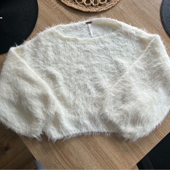 Free People Fuzzy White Sweater - Picture 1 of 4